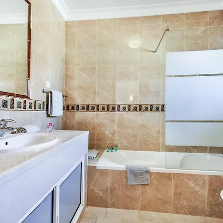 Alice 빌라 알부페이라